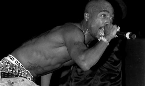 Changes di 2Pac: Un'Esplorazione Musicale del Blues Introspettivo e dell'Energia Rivoluzionaria del Rap Ovest Coast.